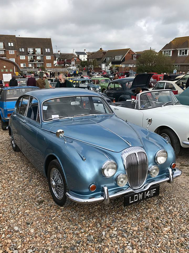 17796745_1408713282483421_5215641966463612932_n-1