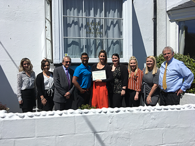 Barry-&-Co.-receive-award-from-CRUK