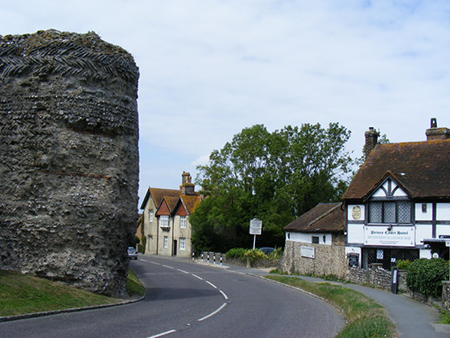 Priory_Court_Hotel_Pevensey_-_geograph.org_.uk_-_1412744